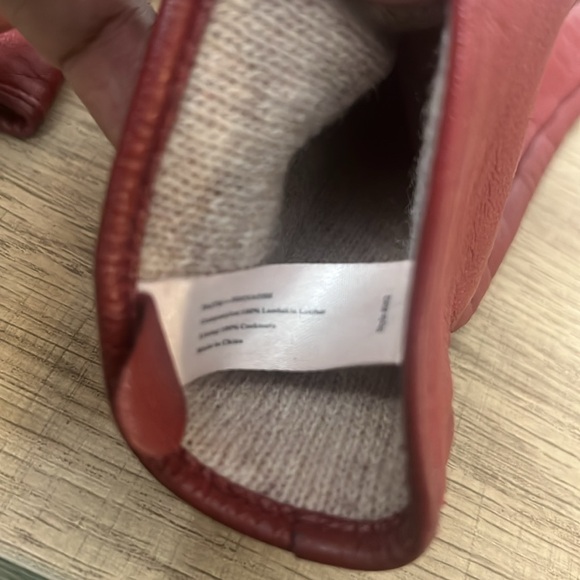 FEIQIAOSH WOMENS RED LEATHER GLOVES SZ Medium - Picture 10 of 16